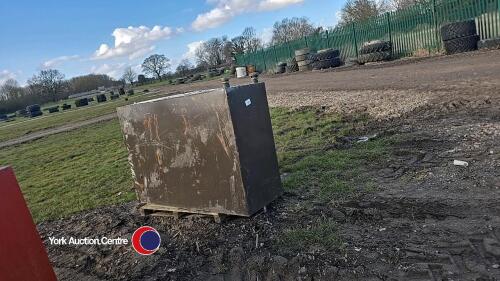 1000L steel kerosene or diesel tank, no leaks, been kept indoors