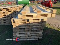 20 x pallets, approx 8x3, make good lambing pens - 3