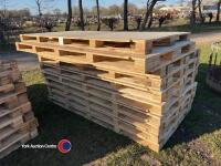 20 x pallets, approx 8x3, make good lambing pens - 3