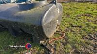 3000 litre plastic tank with pump - 3