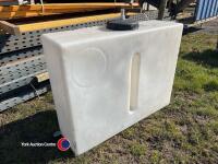 Upright water tank