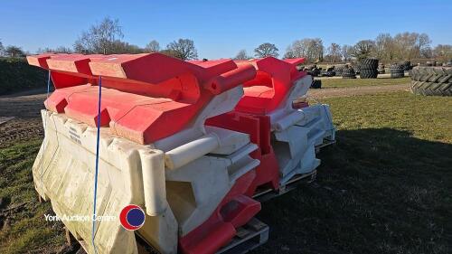 12 x 6ft x 3ft plastic site or road barriers