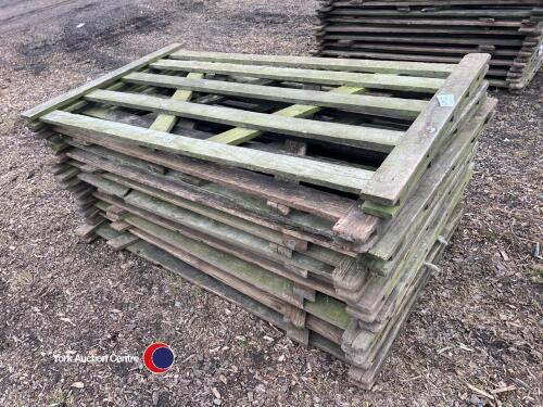 10 x wooden sheep bars