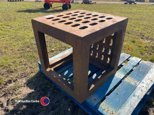 Heavy duty small engineers bench