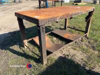Metal welding work benches