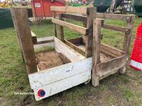 2 x 4ft sheep walk-through feeders - 4