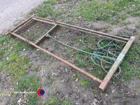 Sheep guillotine gate - 3