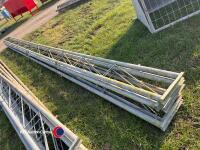5 x field barriers - 3