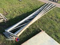 5 x field barriers