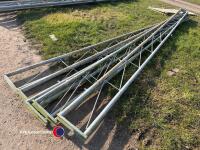5 x field barriers - 3