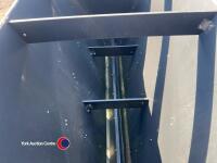 Double sided pig feeder hopper - 3
