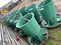 10 x Osborne big wheel pig feeders - 3