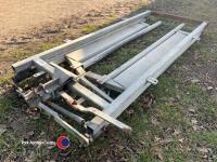 Cattle race auto head yoke - 2