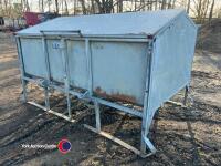 IAE cattle creep feeder
