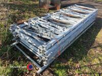 10 x self locking feed barriers - 4
