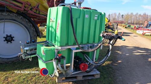 Smart 1000L 12m sprayer, self levelling booms, 2023