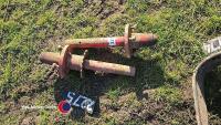 2 x stub axles - 3