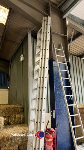 Large triple extension ladder, 4m when closed