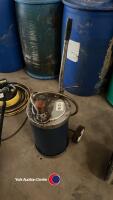25 litre barrel with pump, on wheels - 2