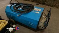 Steam cleaner c/w hand lance