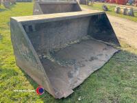 Large telehandler bucket pin and cone brackets - 2