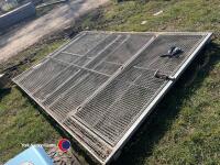 Wire mesh dog run - 2