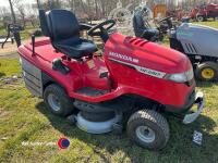 Honda HF2417 ride on mower with Euro 5 compliant engine, full colour LCD display, speed hold system, 102cm cutter deck, c/w 300L grass bag with lever tipping. Versamow selective change between mulching or grass collection, hydrostatic drive. Clean machine