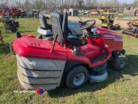 Honda HF2417 ride on mower with Euro 5 compliant engine, full colour LCD display, speed hold system, 102cm cutter deck, c/w 300L grass bag with lever tipping. Versamow selective change between mulching or grass collection, hydrostatic drive. Clean machine - 5