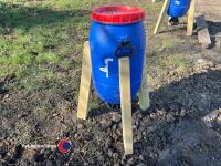 Plastic game feeder - 3