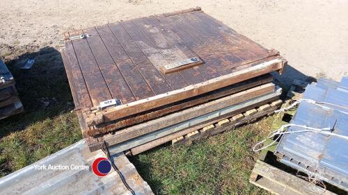 5 x stable doors, approx 51in wide