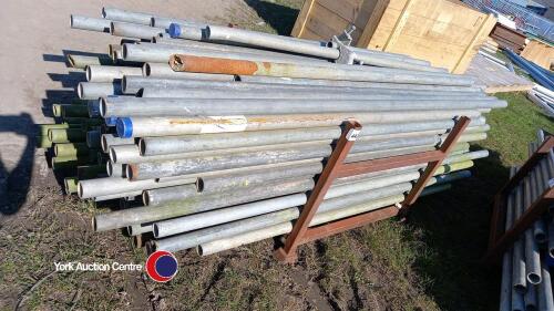 450 approx 6ft and 7ft long galvanised scaffolding tubes