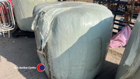 20x round bales of silage, collection from HU17 0UN