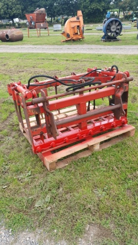4ft muck grab, Chilton brackets