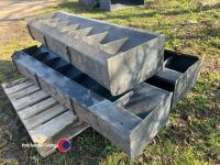 3 x pig feeders - 3
