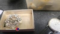 Quantity of costume jewellery and ladies and gents watches - 3