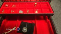 Jewellery box with costume jewellery contents - 3