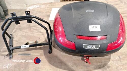Motorcycle top box and bracket