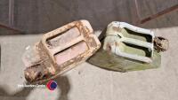 2 vintage jerry cans - 3