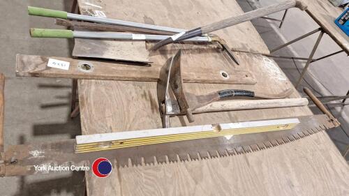 Large log saw, 2 spirit levels, large crow bar, shovel, edging cutter, 2 x vintage carpenters Adze