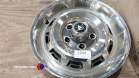 4x chrome Daimler wheel trims