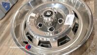 4x chrome Daimler wheel trims - 4