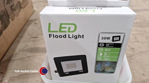 New LED 30w floodlights x 4