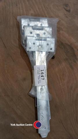 3 pairs of heavy duty 'T' hinges, 300mm long