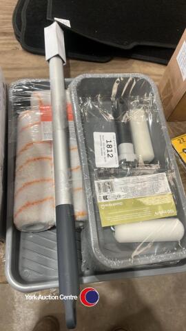 Paint roller set with extension handle