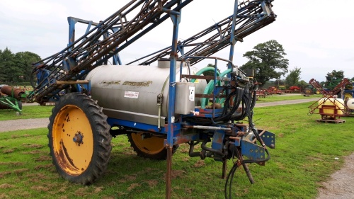 1996 Horstine Farmery crop sprayer, 18m booms, 2000ltr stainless steel tank with induction hopper, all electric controls, row crop wheels, hydraulic opening, lifting and tilting booms, on/off valve needs attention otherwise in good condition