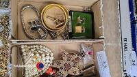 Tray of Gents and Ladies jewellery, inc belts and hair jewellery, watches and parts - 2