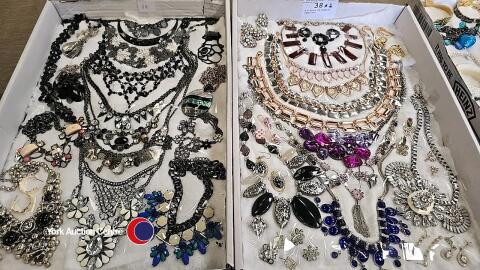2 x trays of fashion jewellery
