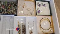 Tray of boxed quality jewellery - 2