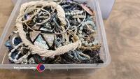 2 x trays of miscellaneous jewellery, inc spares and repairs - 2