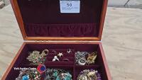 Wooden jewellery casket with contents - 5